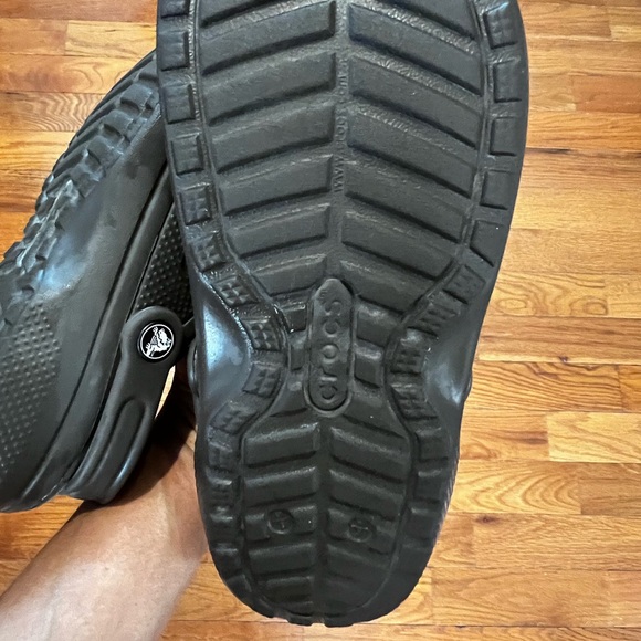 Brown Lined Classic Crocs Women’s 7 - Picture 6 of 7